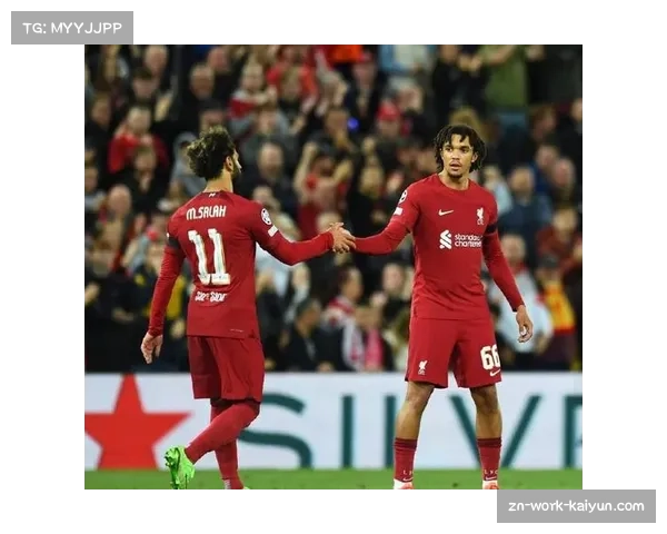 利物浦场均完成15.2次关键传中，其中45%来自右路肋部传中